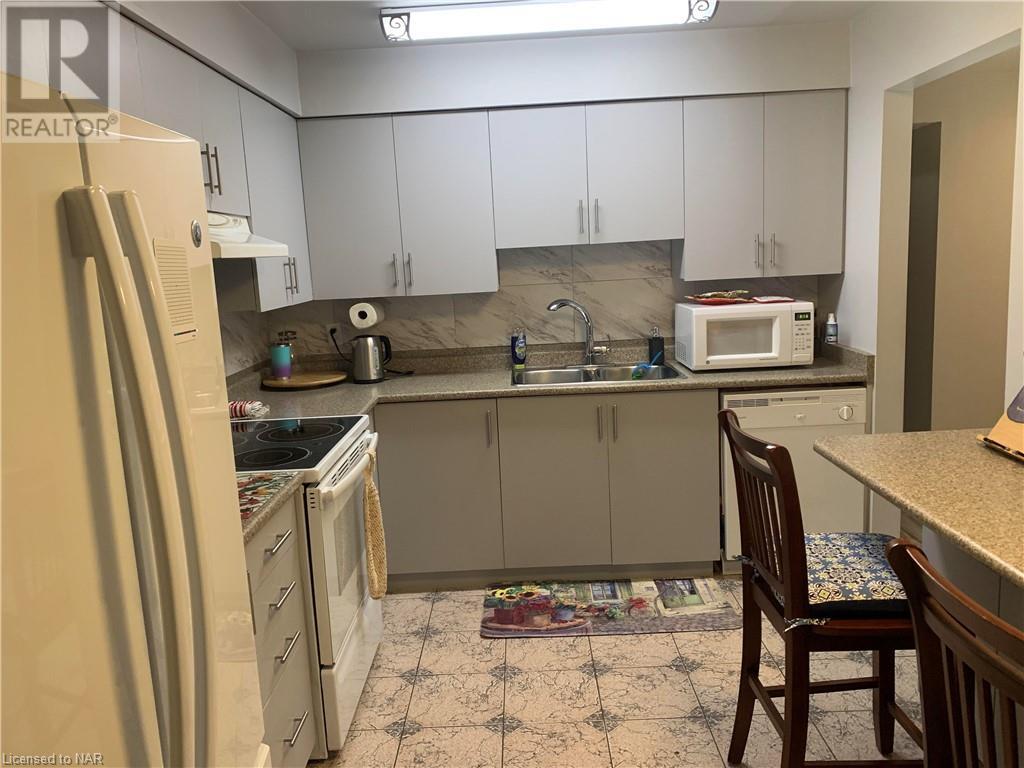 5222 Portage Road Unit# 202, Niagara Falls, Ontario  L2E 6B6 - Photo 5 - 40623644