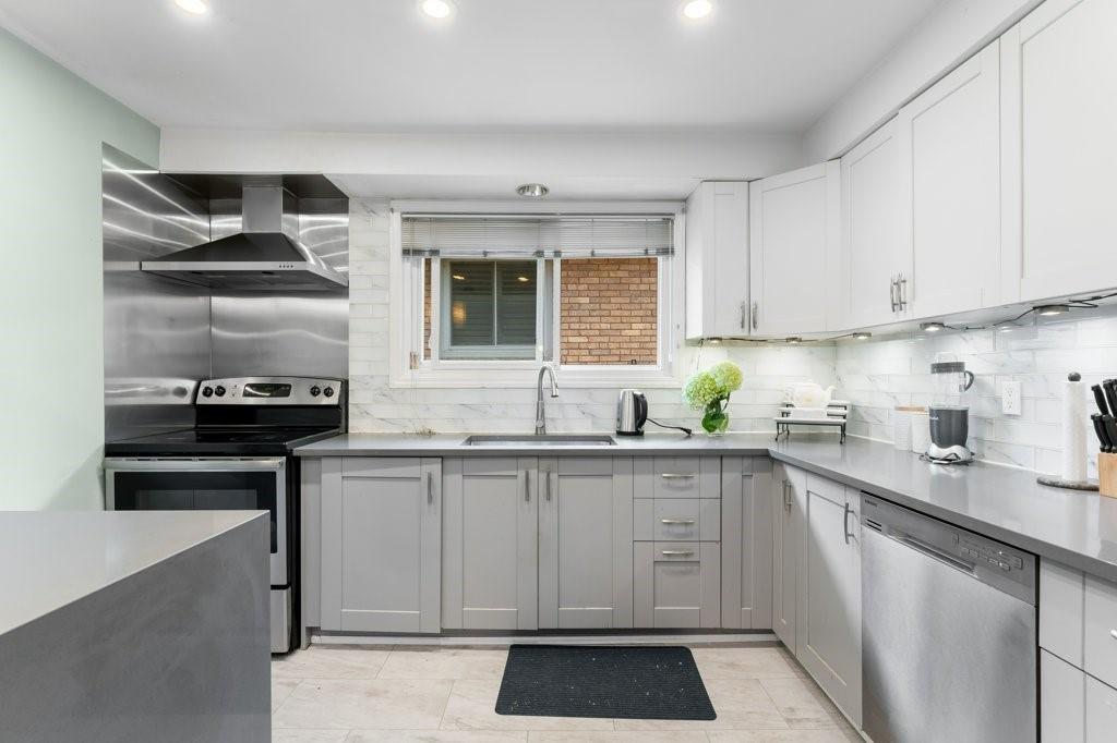 Image of property at 61 NAPOLI Drive