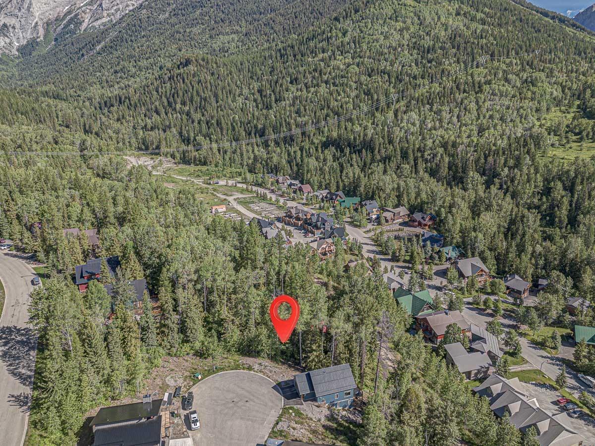 9 Alpine Trail Place, Fernie, British Columbia  V0B 1M5 - Photo 4 - 2477800