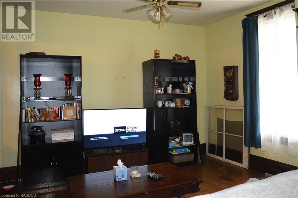 412 Goderich St, Port Elgin, Ontario  N0H 2C1 - Photo 4 - 40627162