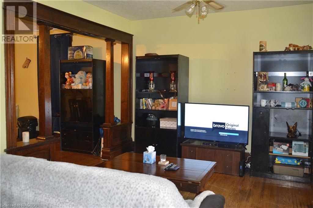 412 Goderich St, Port Elgin, Ontario  N0H 2C1 - Photo 5 - 40627162