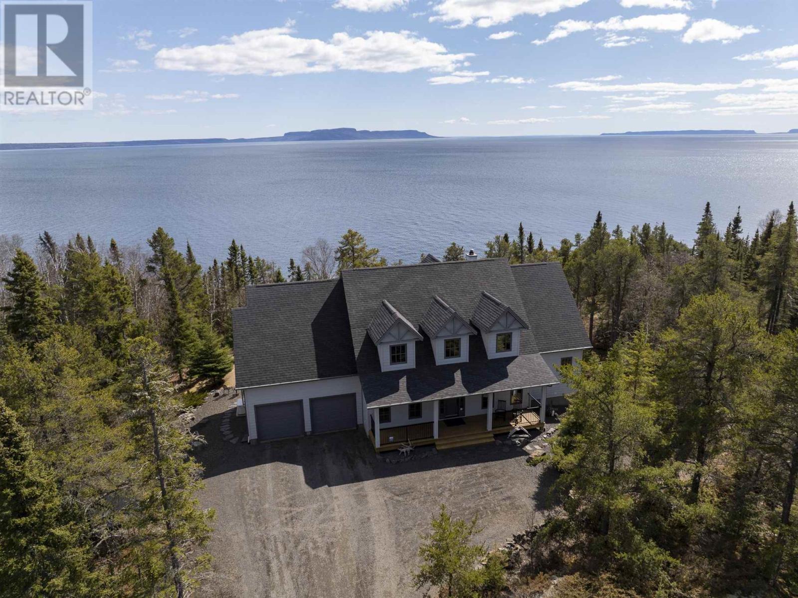 111 Mickelson Drive, thunder bay, Ontario