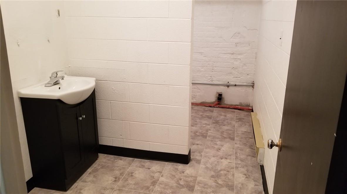 4365 Queen Street, Unit #lower, Niagara Falls, Ontario  L2E 2K9 - Photo 12 - H4194277