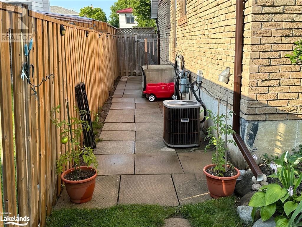 117 Beech Street, Brampton, Ontario L6V 2Z2 - Photo 5 - 40621961