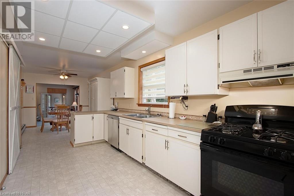 40 Albert Street, Mitchell, Ontario  N0K 1N0 - Photo 11 - 40624318