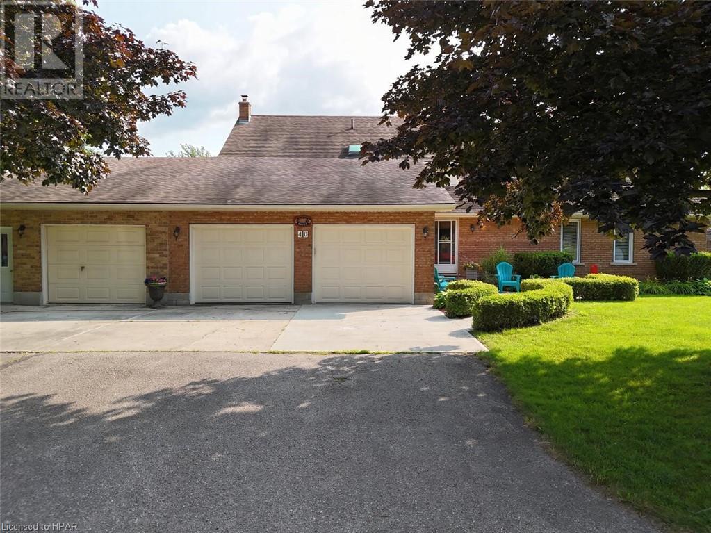 40 Albert Street, Mitchell, Ontario  N0K 1N0 - Photo 4 - 40624318