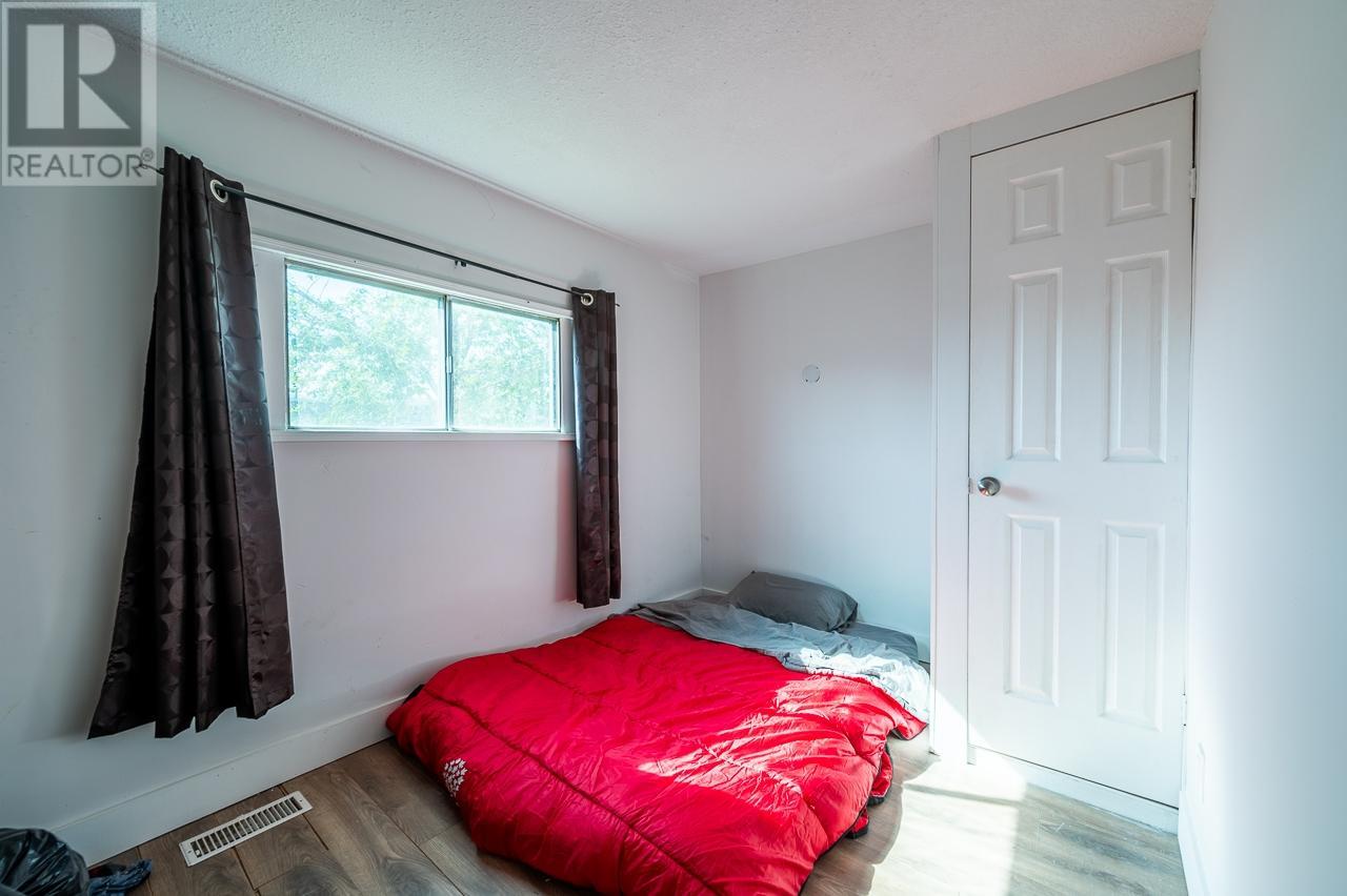 41 Van Dyke Street, Kamloops, British Columbia  V2B 4G2 - Photo 6 - 180110