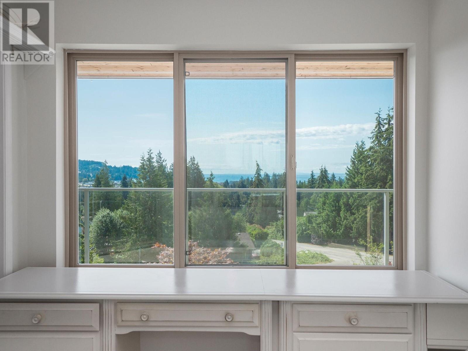 203 5780 Trail Avenue, Sechelt, British Columbia  V7Z 0K5 - Photo 10 - R2910851