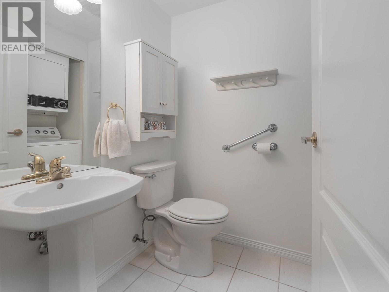 203 5780 Trail Avenue, Sechelt, British Columbia  V7Z 0K5 - Photo 12 - R2910851