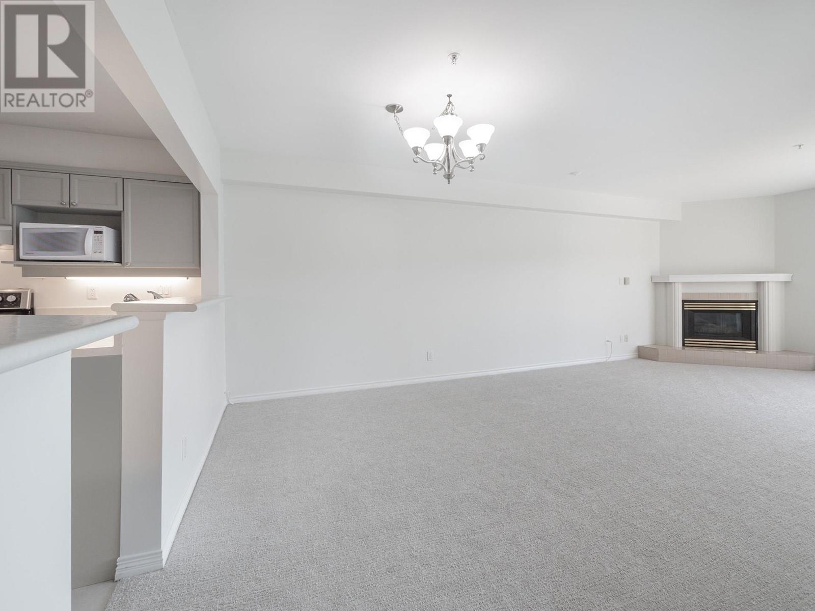 203 5780 Trail Avenue, Sechelt, British Columbia  V7Z 0K5 - Photo 5 - R2910851