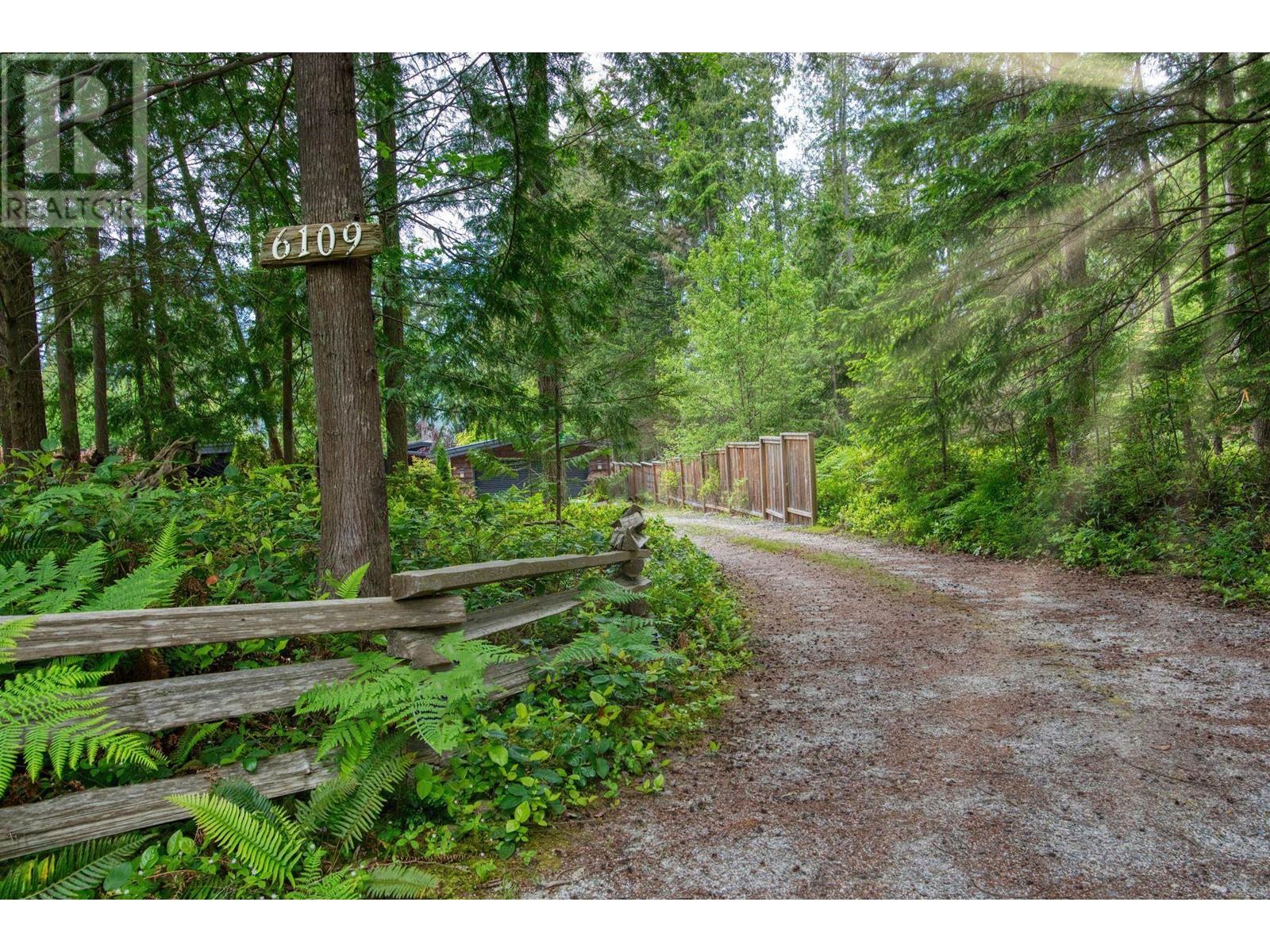 6109 Sechelt Inlet Road, Sechelt, British Columbia  V7Z 0P5 - Photo 11 - R2910831