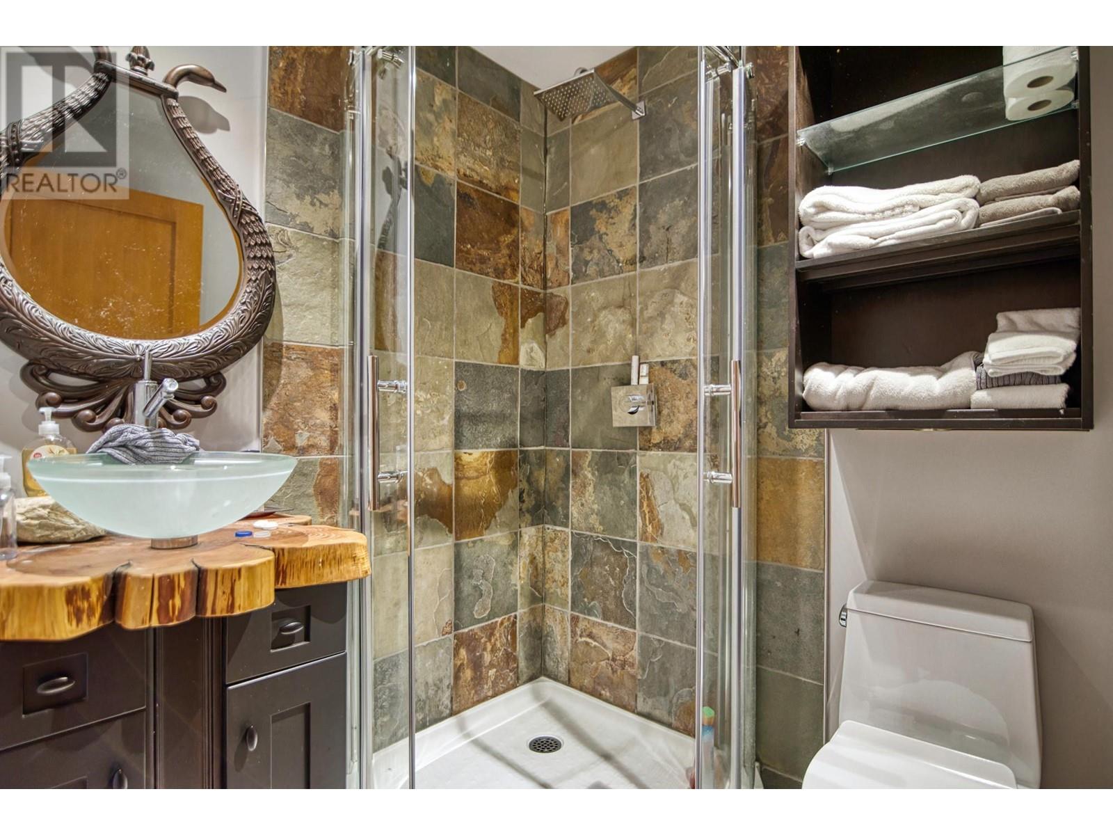 7858-7860 Redrooffs Road, Halfmoon Bay, British Columbia  V7Z 1A4 - Photo 29 - R2910840