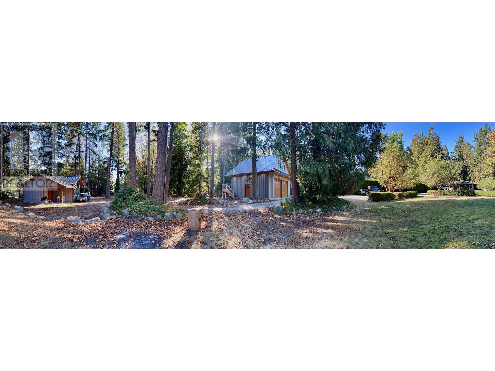 7858-7860 Redrooffs Road, Halfmoon Bay, British Columbia  V7Z 1A4 - Photo 3 - R2910840