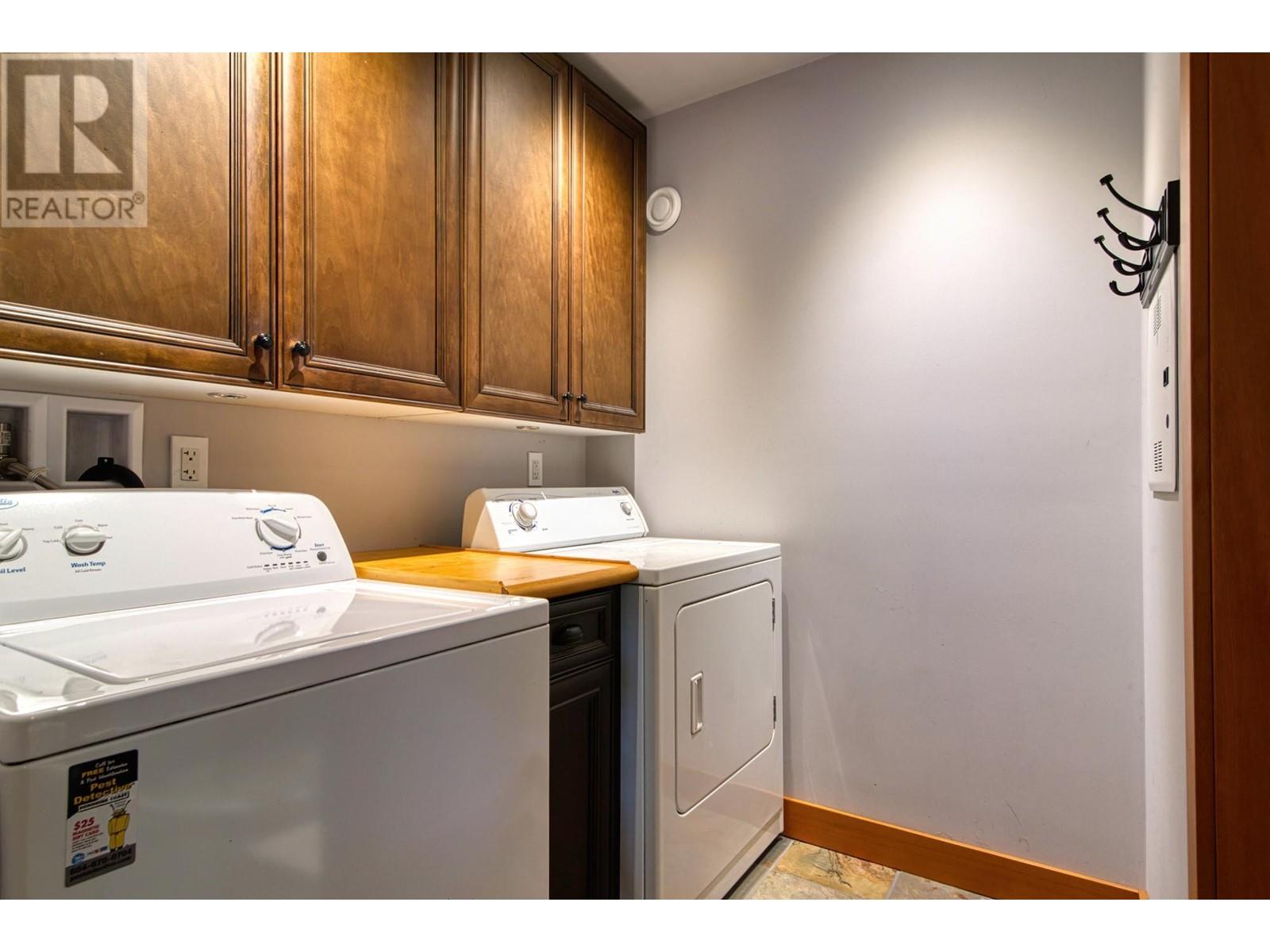 7858-7860 Redrooffs Road, Halfmoon Bay, British Columbia  V7Z 1A4 - Photo 30 - R2910840