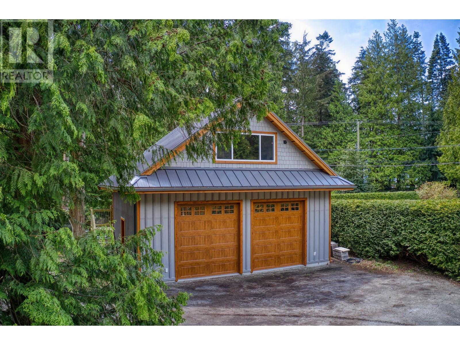 7858-7860 Redrooffs Road, Halfmoon Bay, British Columbia  V7Z 1A4 - Photo 31 - R2910840