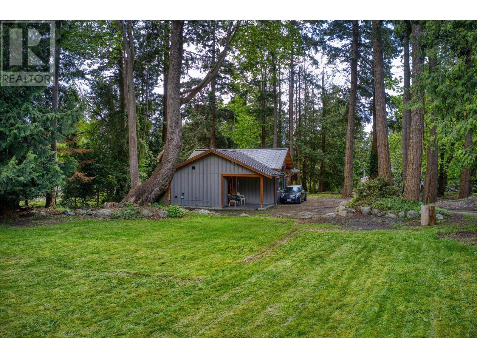 7858-7860 Redrooffs Road, Halfmoon Bay, British Columbia  V7Z 1A4 - Photo 39 - R2910840