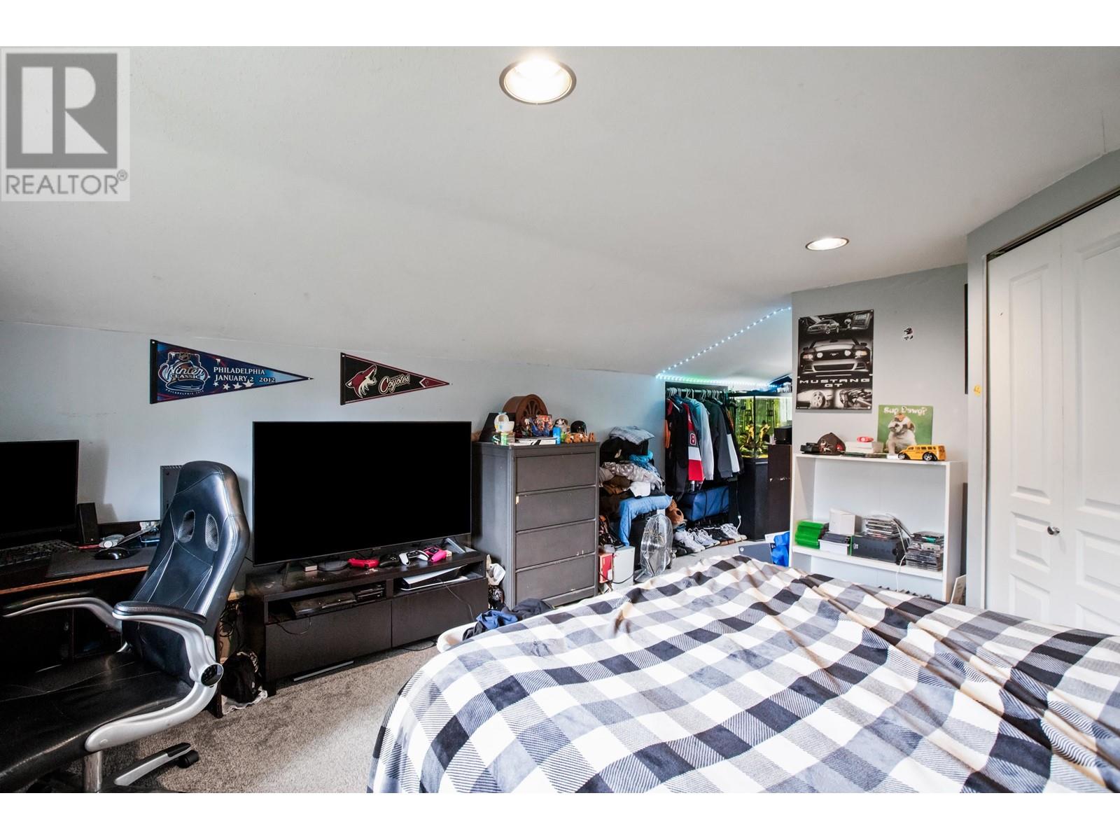 21704 124 Avenue, Maple Ridge, British Columbia  V2X 4H7 - Photo 13 - R2910862