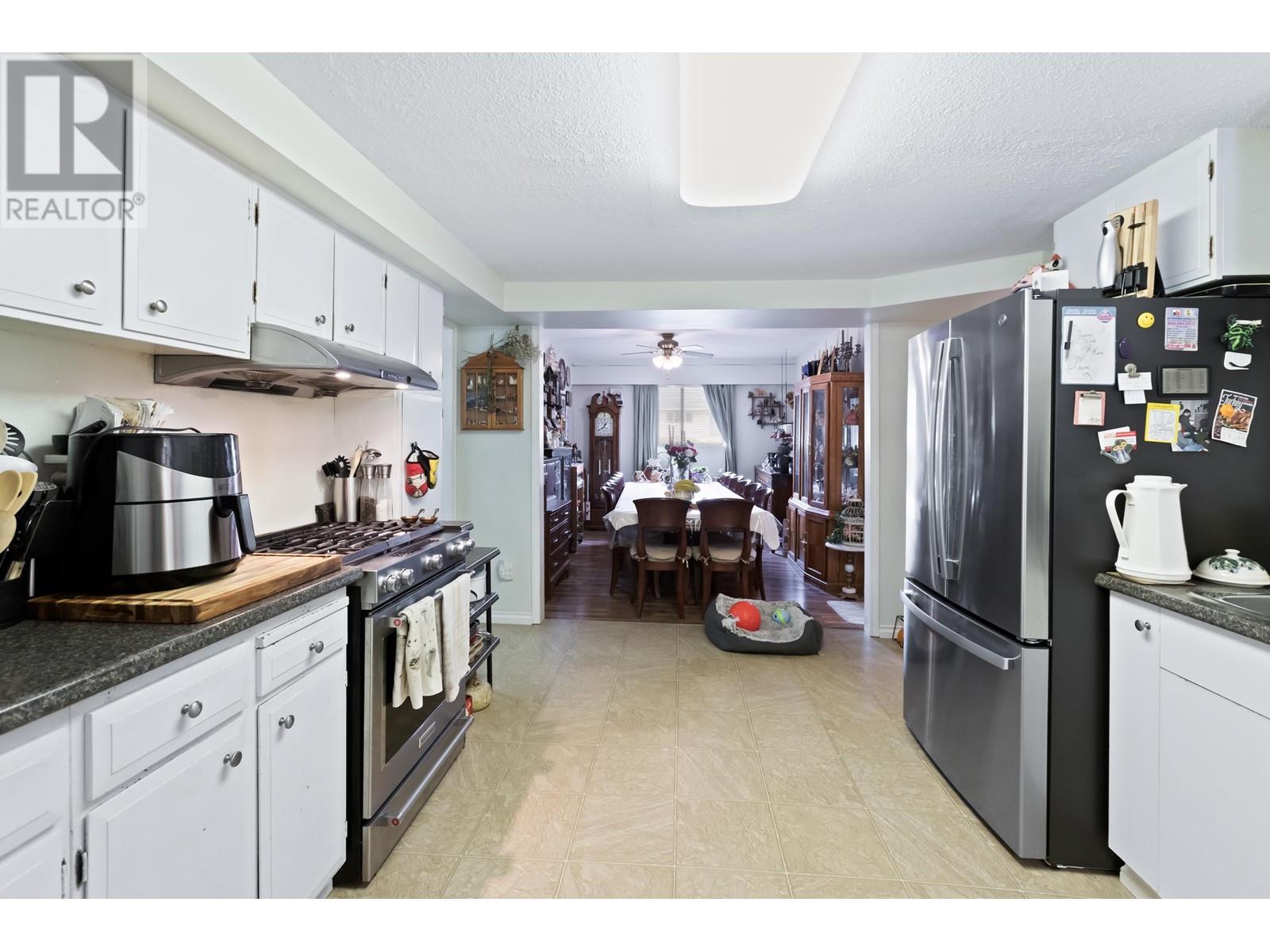 21704 124 Avenue, Maple Ridge, British Columbia  V2X 4H7 - Photo 6 - R2910862