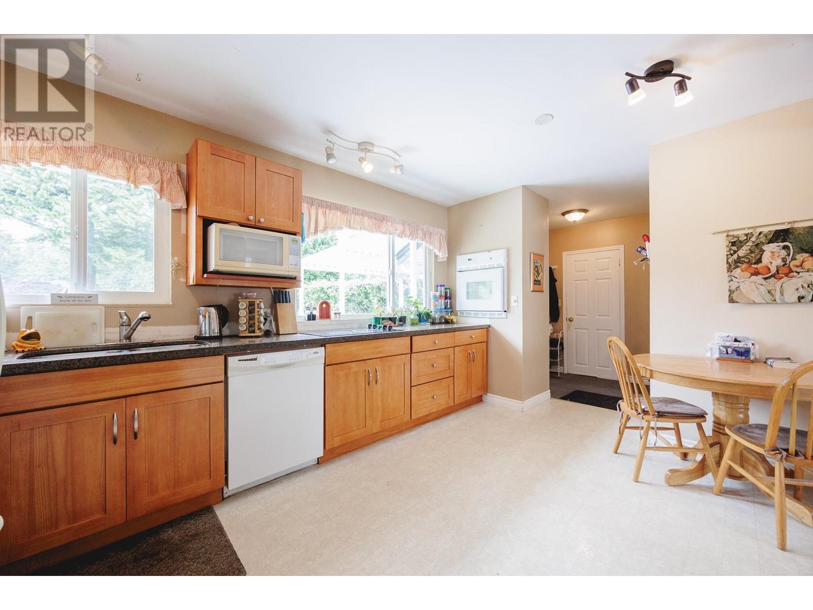21437 122 Avenue, Maple Ridge, British Columbia  V2X 3W7 - Photo 6 - R2910884