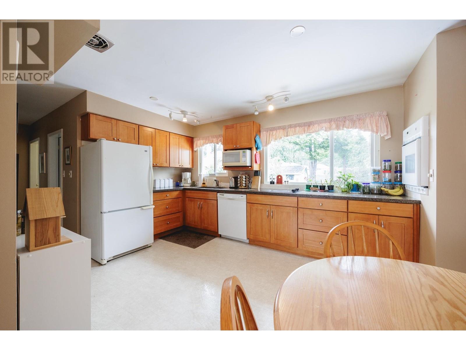 21437 122 Avenue, Maple Ridge, British Columbia  V2X 3W7 - Photo 4 - R2910884