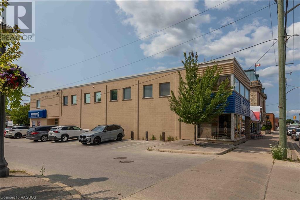 868 3rd Avenue E, Owen Sound, Ontario  N4K 2K5 - Photo 3 - 40624911