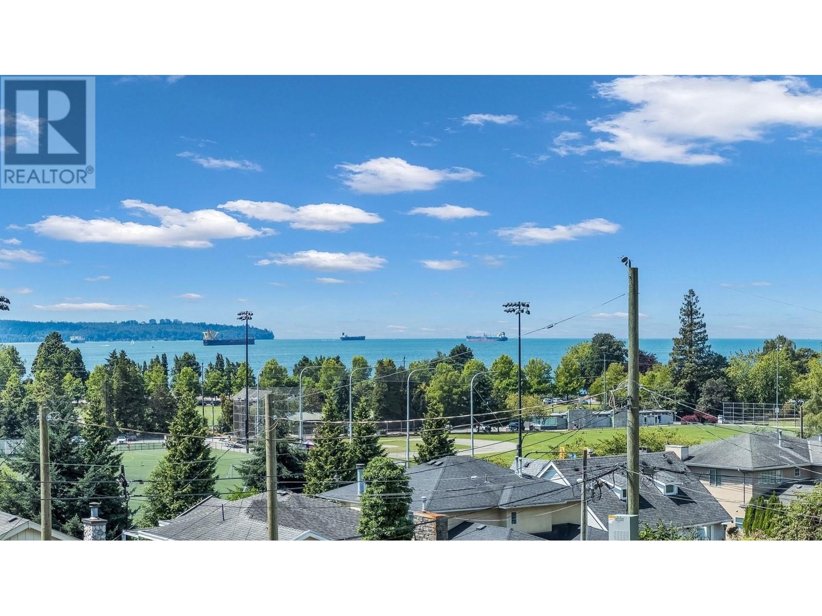 1029 Esplanade Avenue, West Vancouver, British Columbia  V7T 1G2 - Photo 3 - R2910950