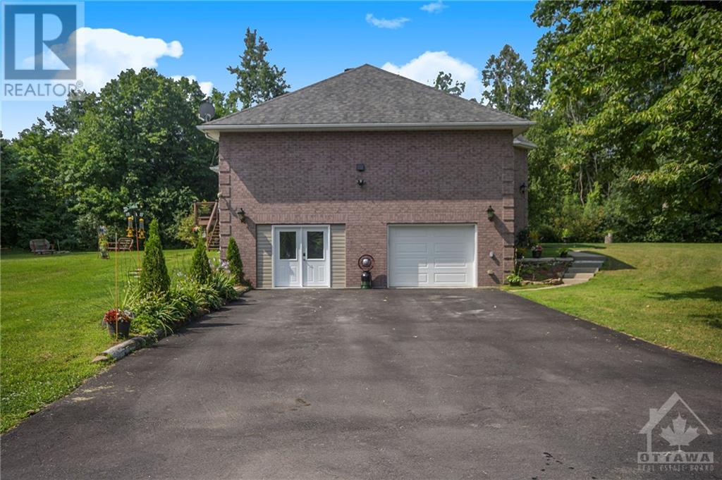 259 Golf Club Road, Smiths Falls, Ontario  K7A 4S5 - Photo 3 - 1405160