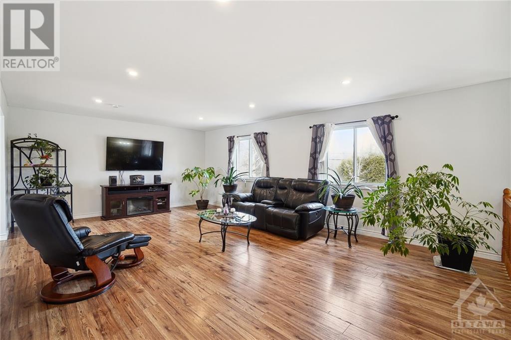 259 Golf Club Road, Smiths Falls, Ontario  K7A 4S5 - Photo 5 - 1405160