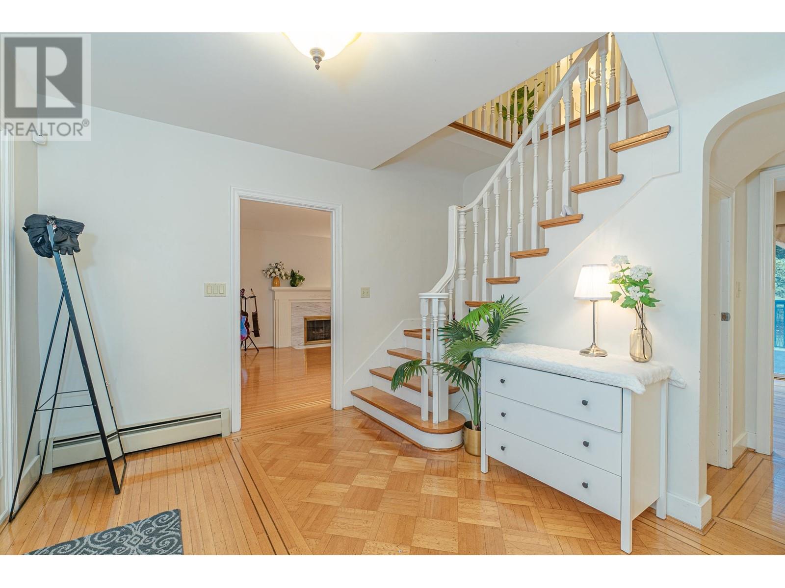 6812 Arbutus Street, Vancouver, British Columbia  V6P 5S7 - Photo 4 - R2852485