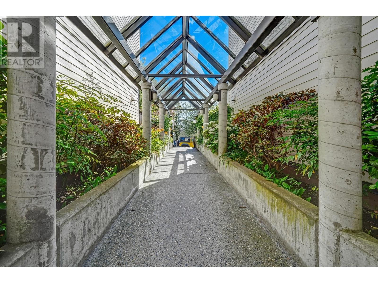 1 2150 Se Marine Drive, Vancouver, British Columbia  V5P 2S1 - Photo 2 - R2910838