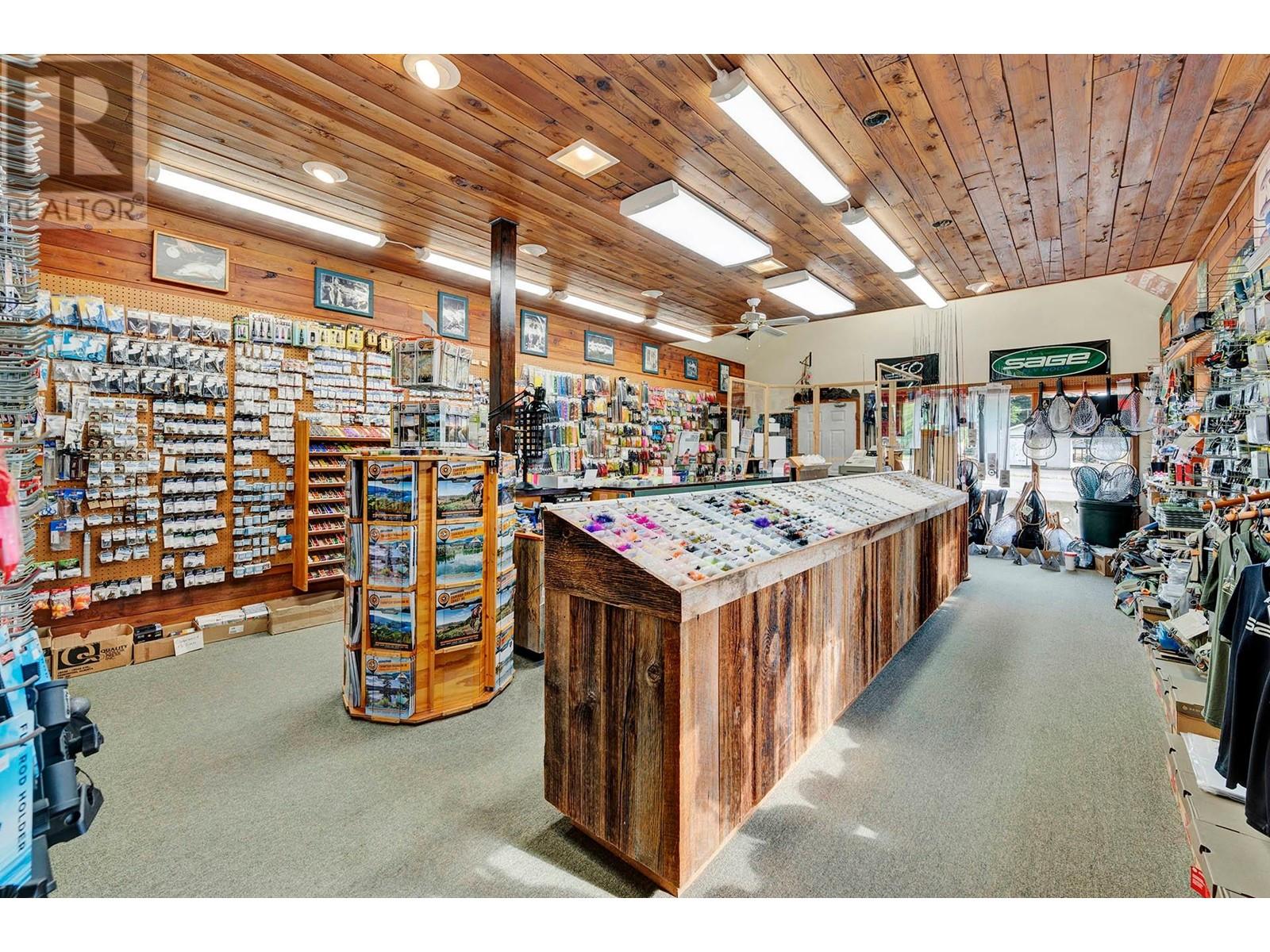 136 Highway 24, Little Fort, British Columbia   - Photo 12 - 180108