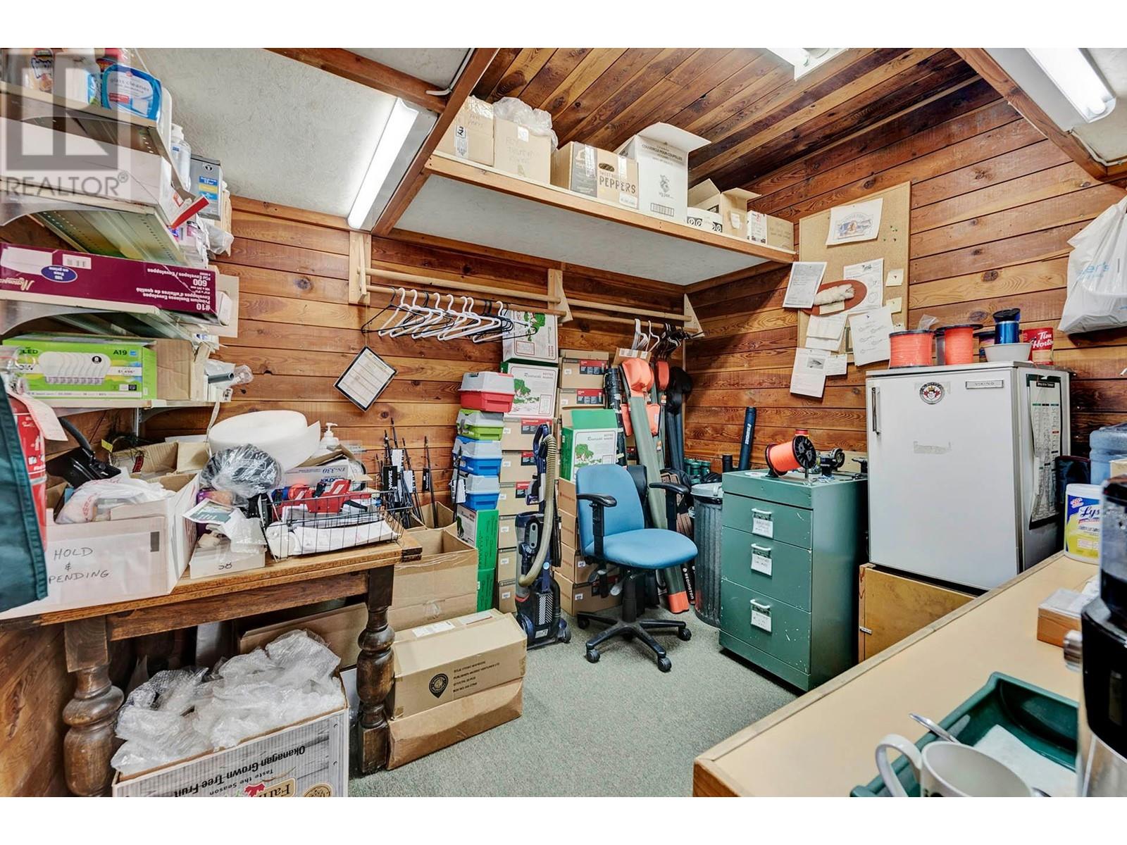 136 Highway 24, Little Fort, British Columbia   - Photo 16 - 180108