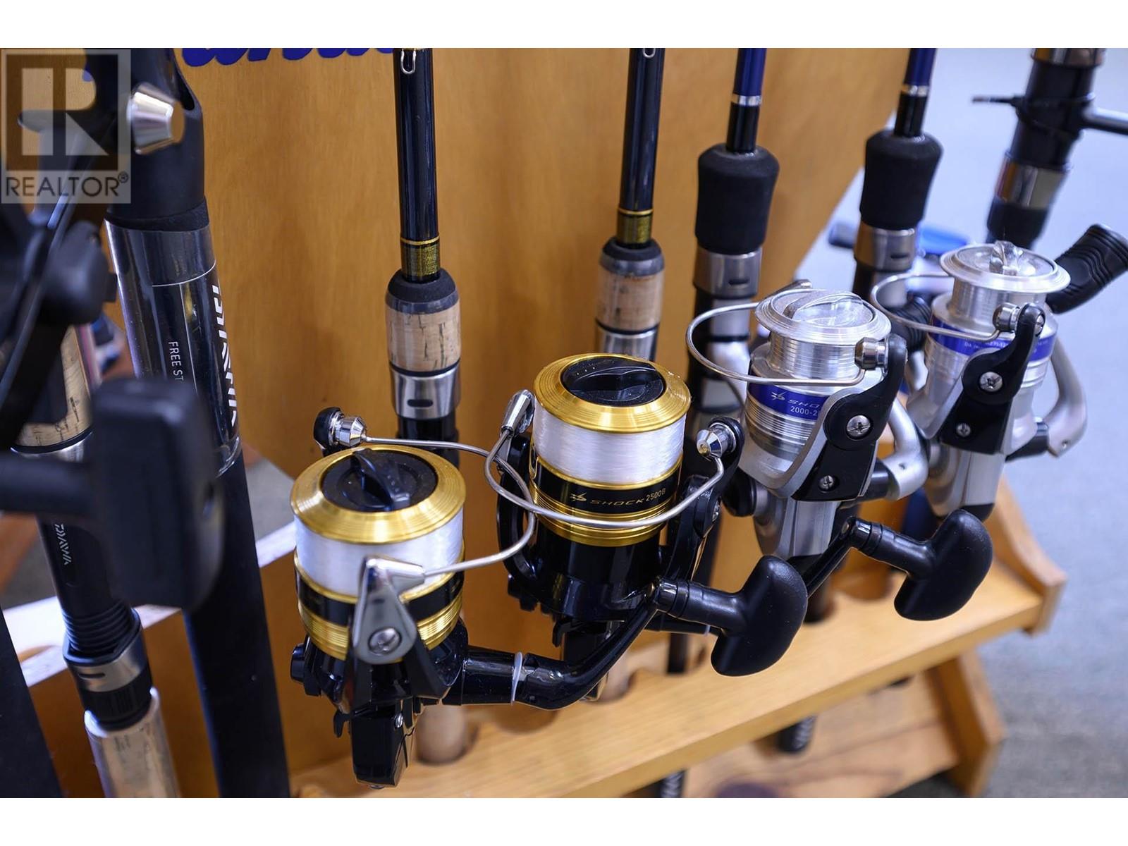 136 Highway 24, Little Fort, British Columbia   - Photo 22 - 180108