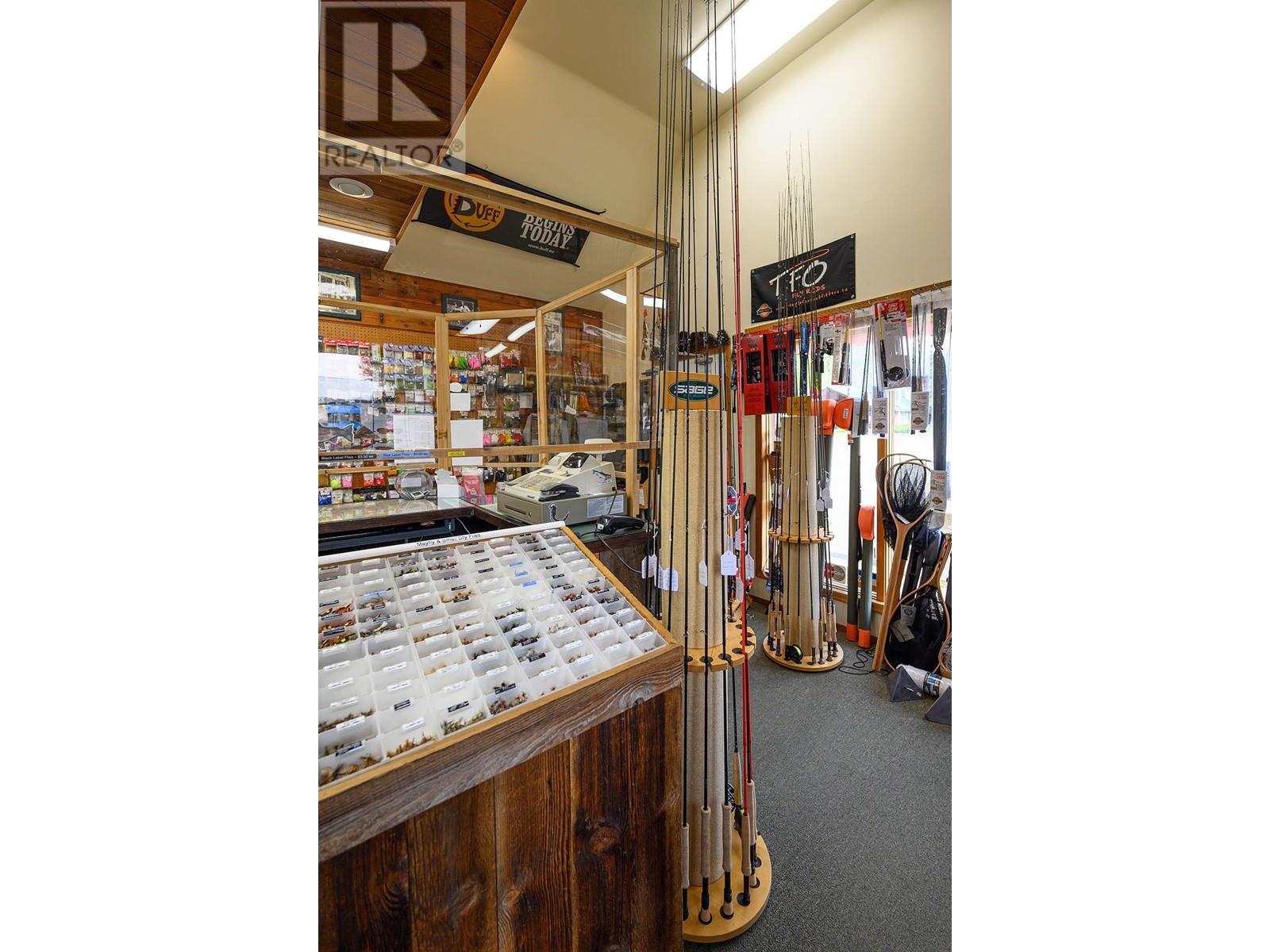 136 Highway 24, Little Fort, British Columbia   - Photo 23 - 180108