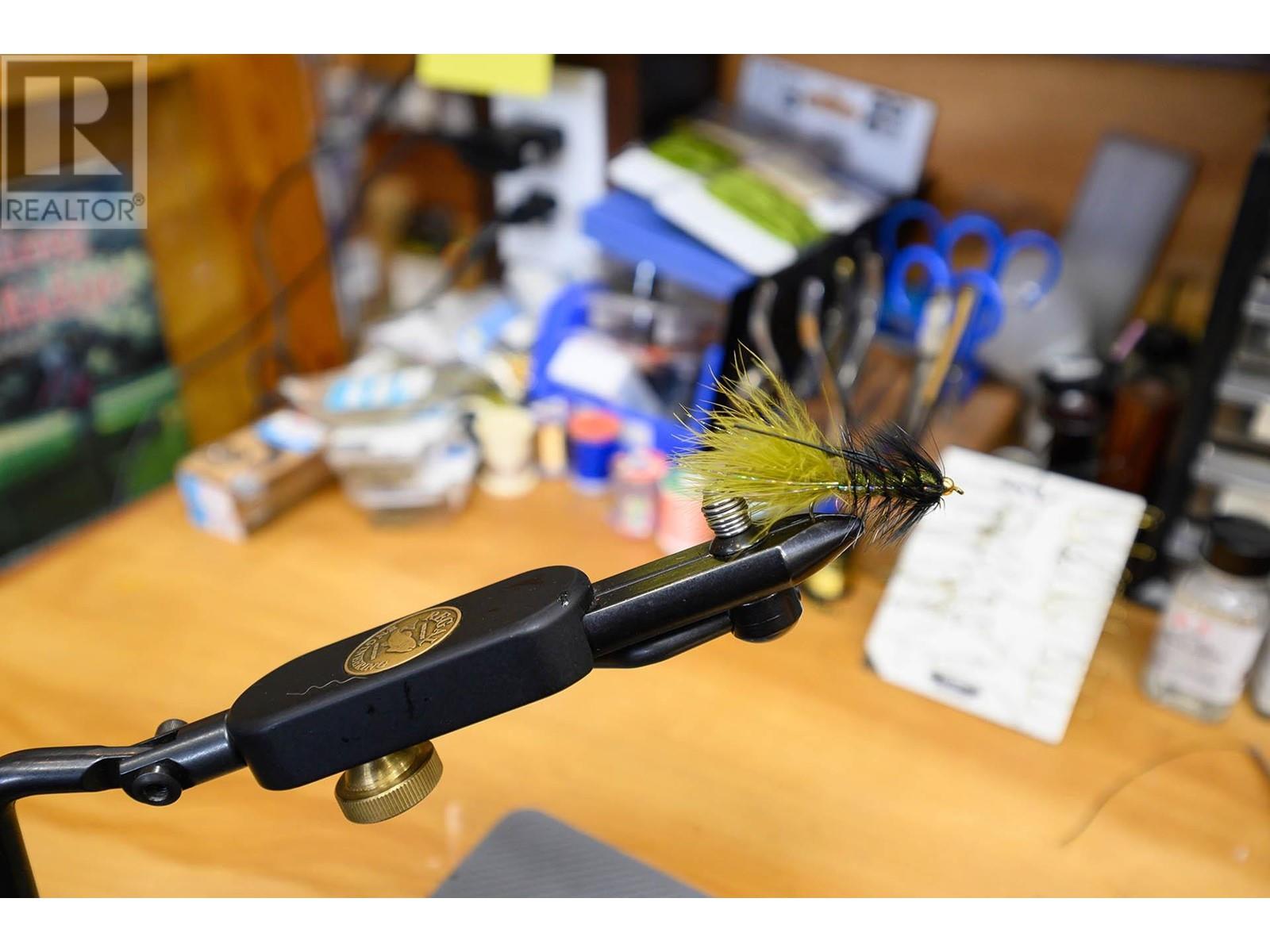 136 Highway 24, Little Fort, British Columbia   - Photo 24 - 180108