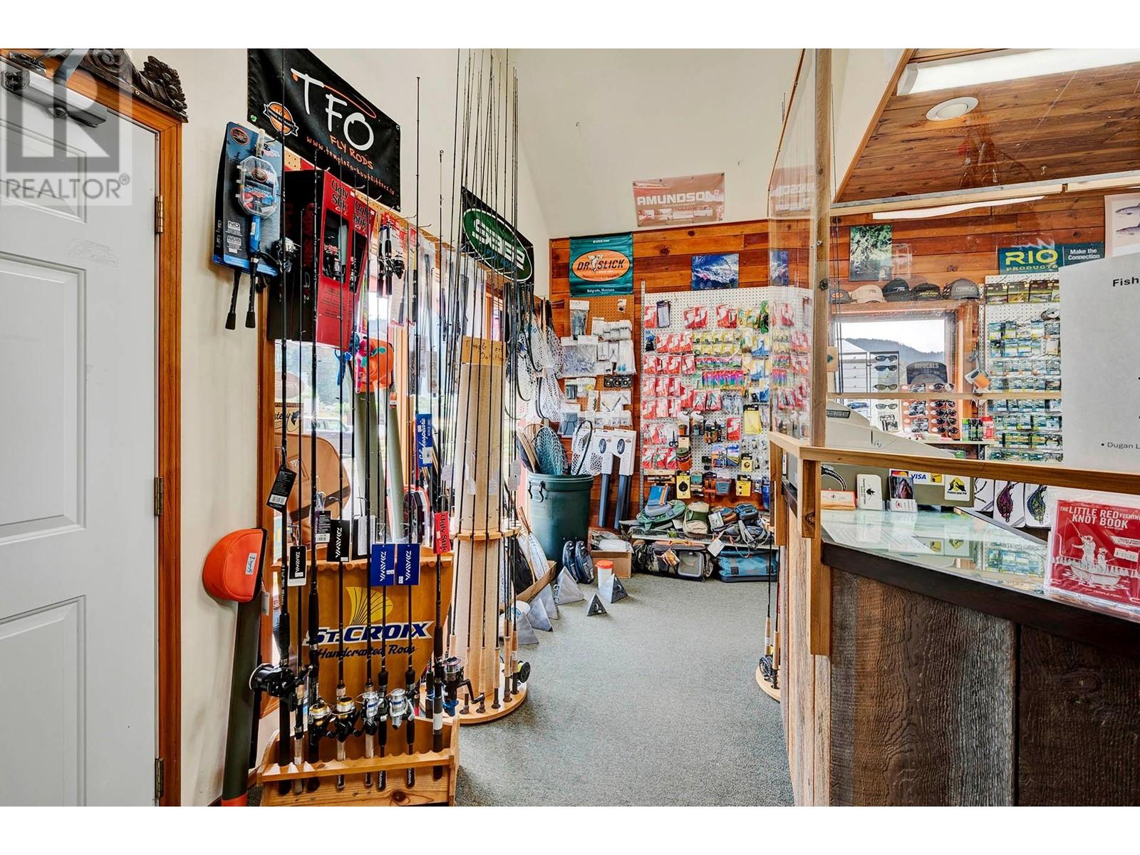 136 Highway 24, Little Fort, British Columbia   - Photo 4 - 180108