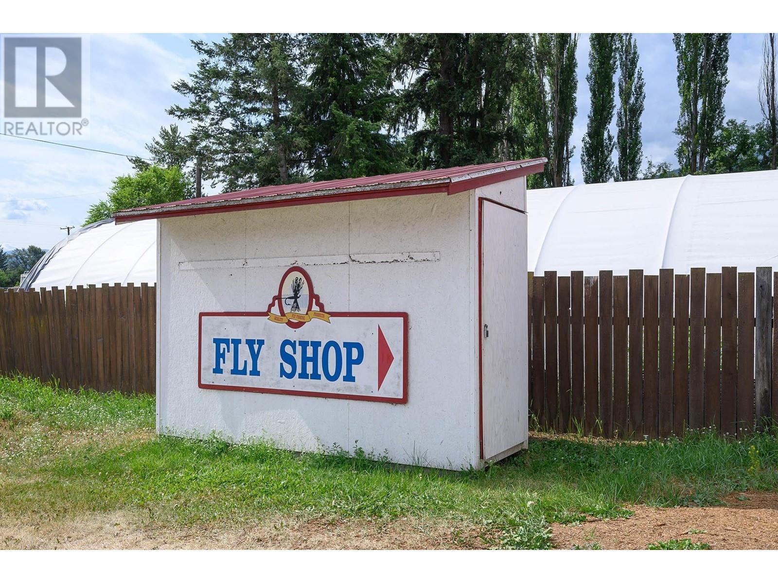 136 Highway 24, Little Fort, British Columbia   - Photo 40 - 180108