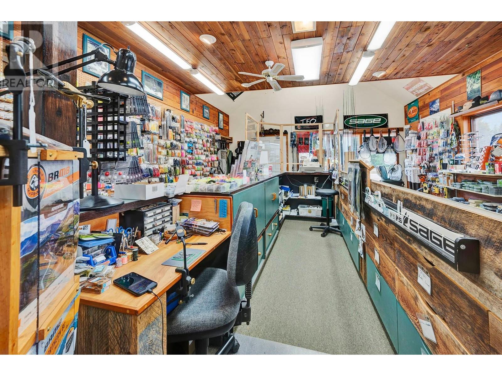 136 Highway 24, Little Fort, British Columbia   - Photo 7 - 180108