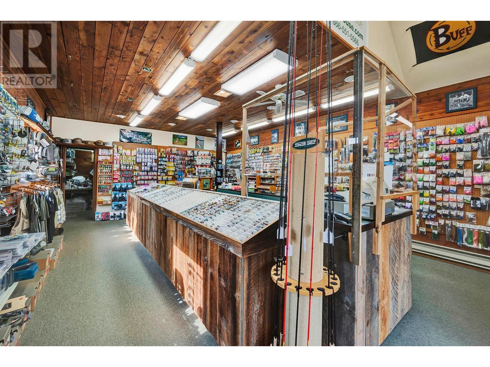 136 Highway 24, Little Fort, British Columbia   - Photo 9 - 180108