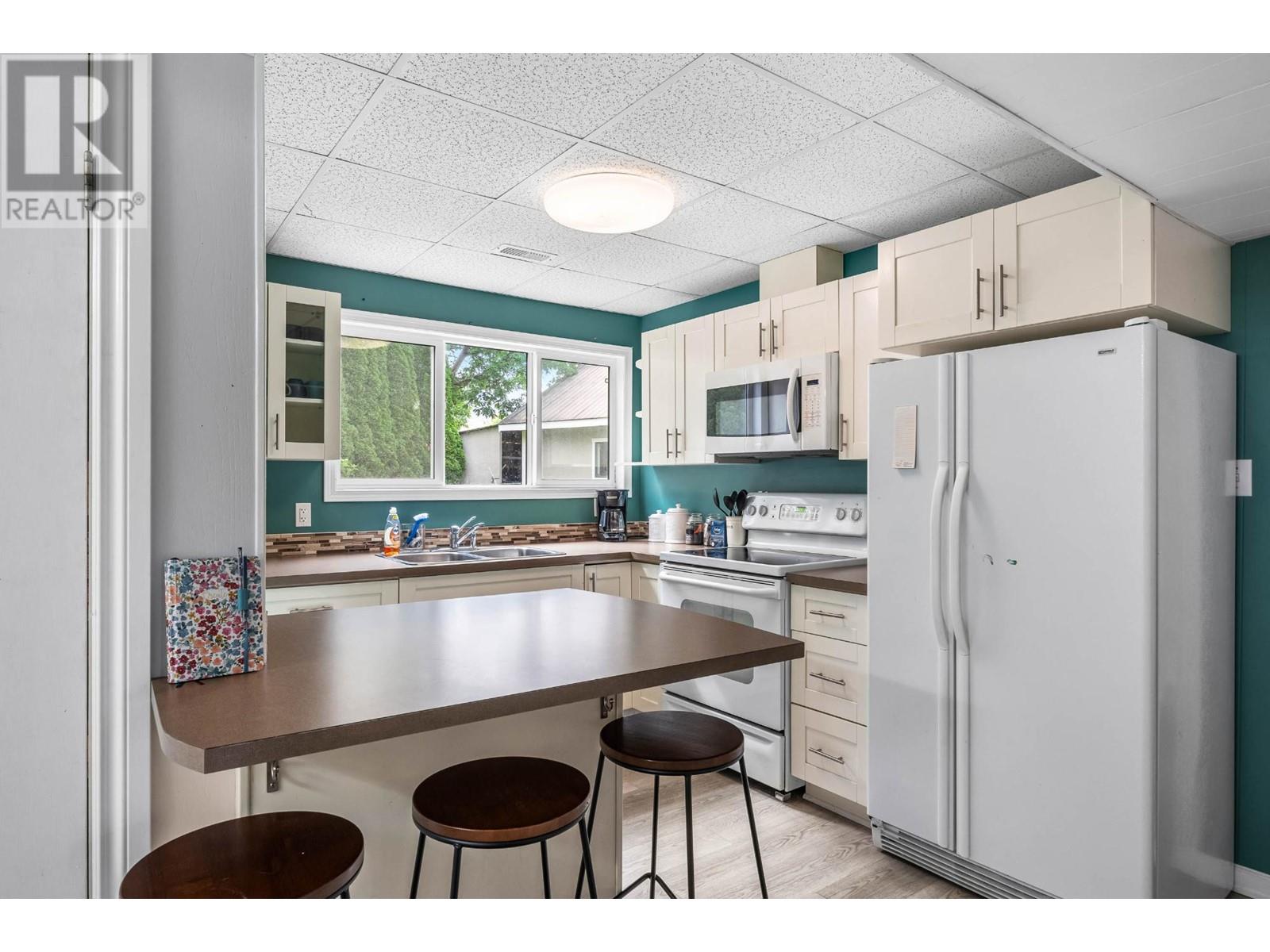 211 Blueberry Place, Kamloops, British Columbia  V2H 1M4 - Photo 23 - 180122