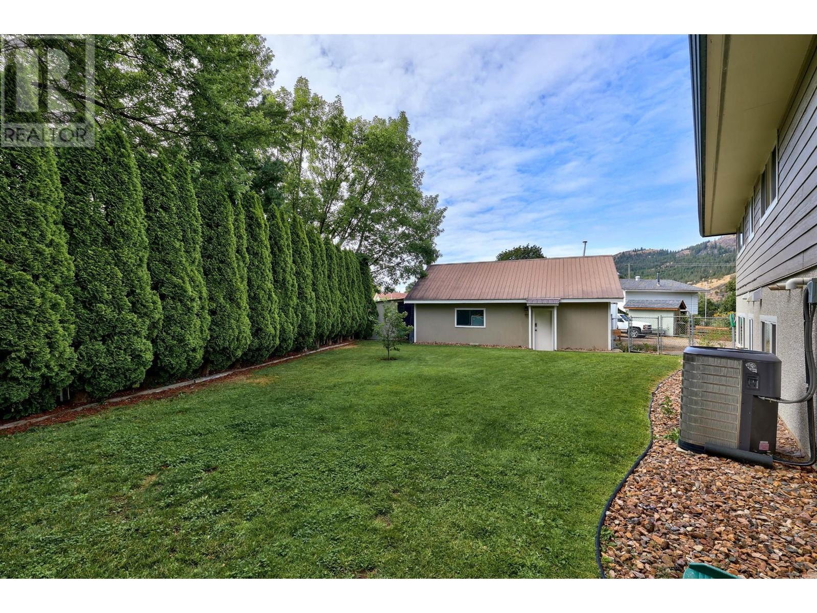 211 Blueberry Place, Kamloops, British Columbia  V2H 1M4 - Photo 33 - 180122