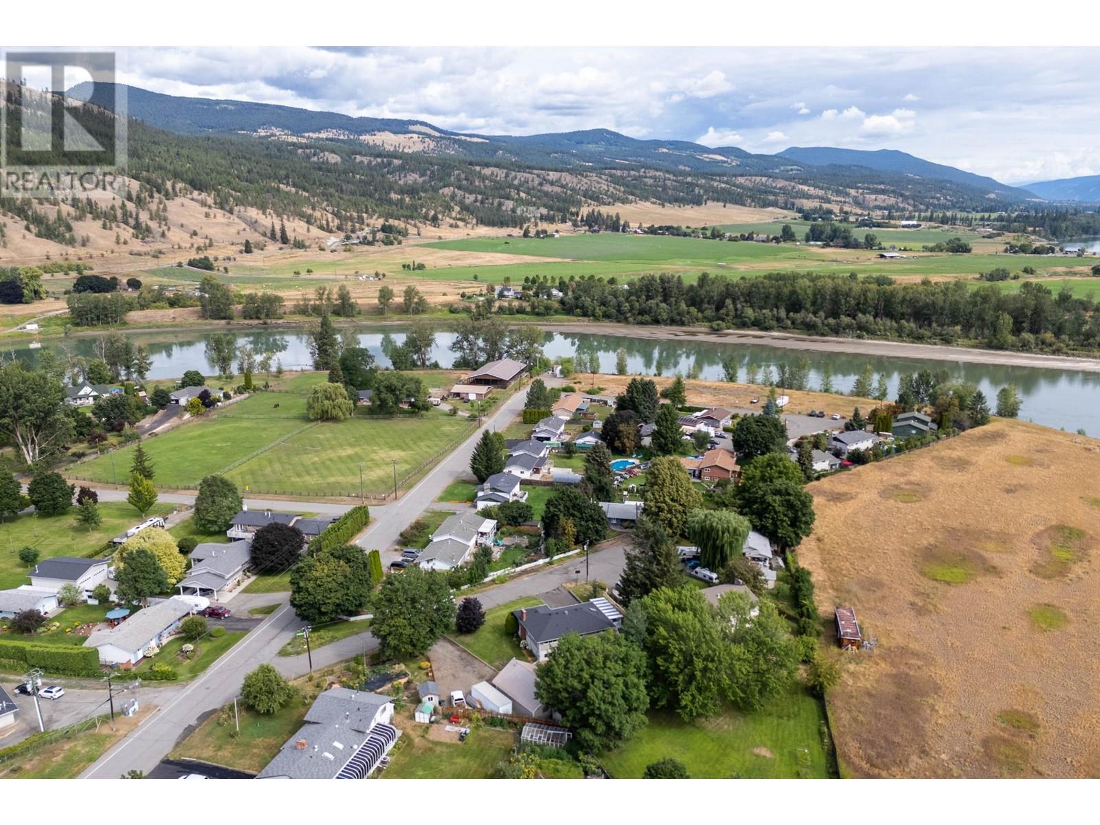 211 Blueberry Place, Kamloops, British Columbia  V2H 1M4 - Photo 44 - 180122