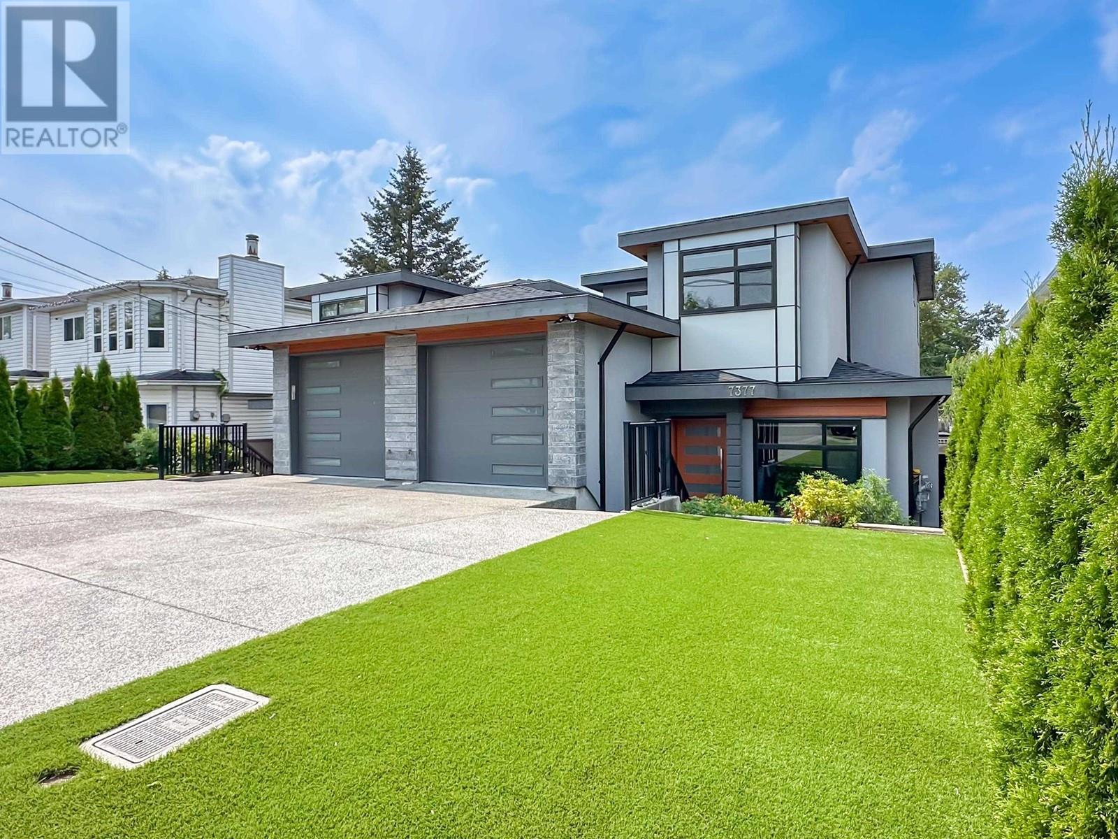 7377 11th Avenue, Burnaby, British Columbia  V3N 2N2 - Photo 1 - R2911092