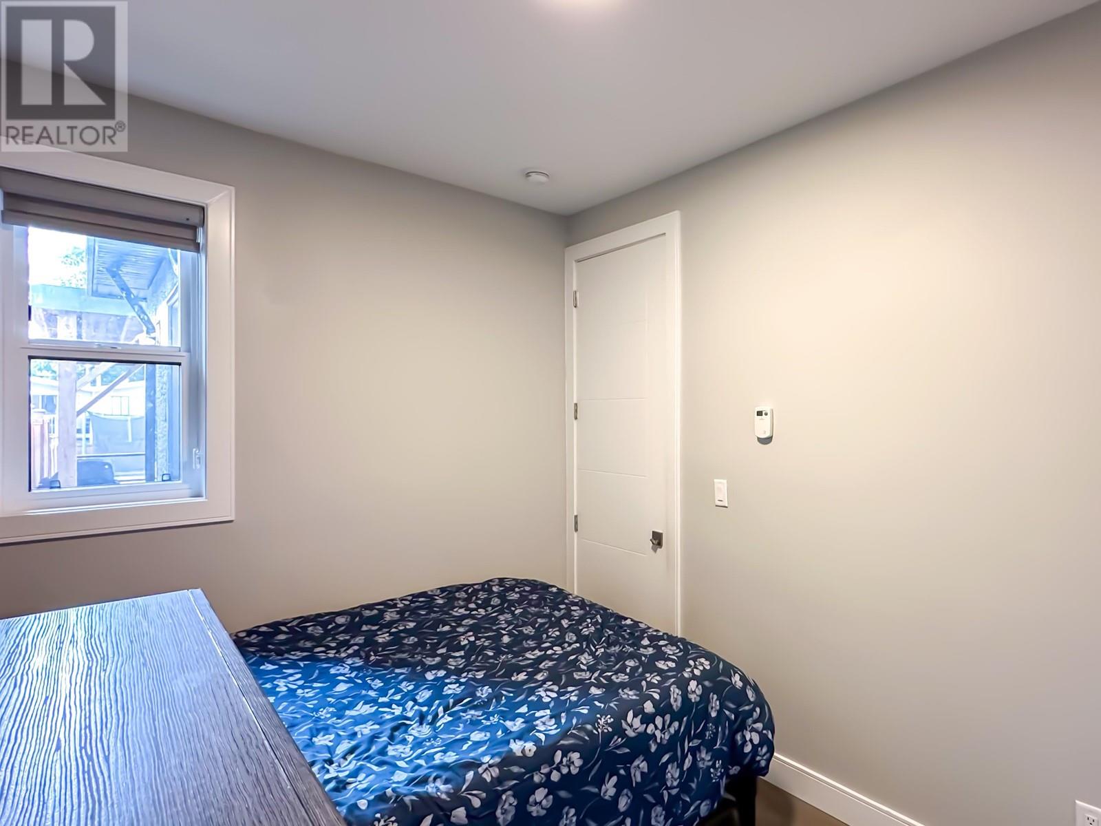 7377 11th Avenue, Burnaby, British Columbia  V3N 2N2 - Photo 19 - R2911092