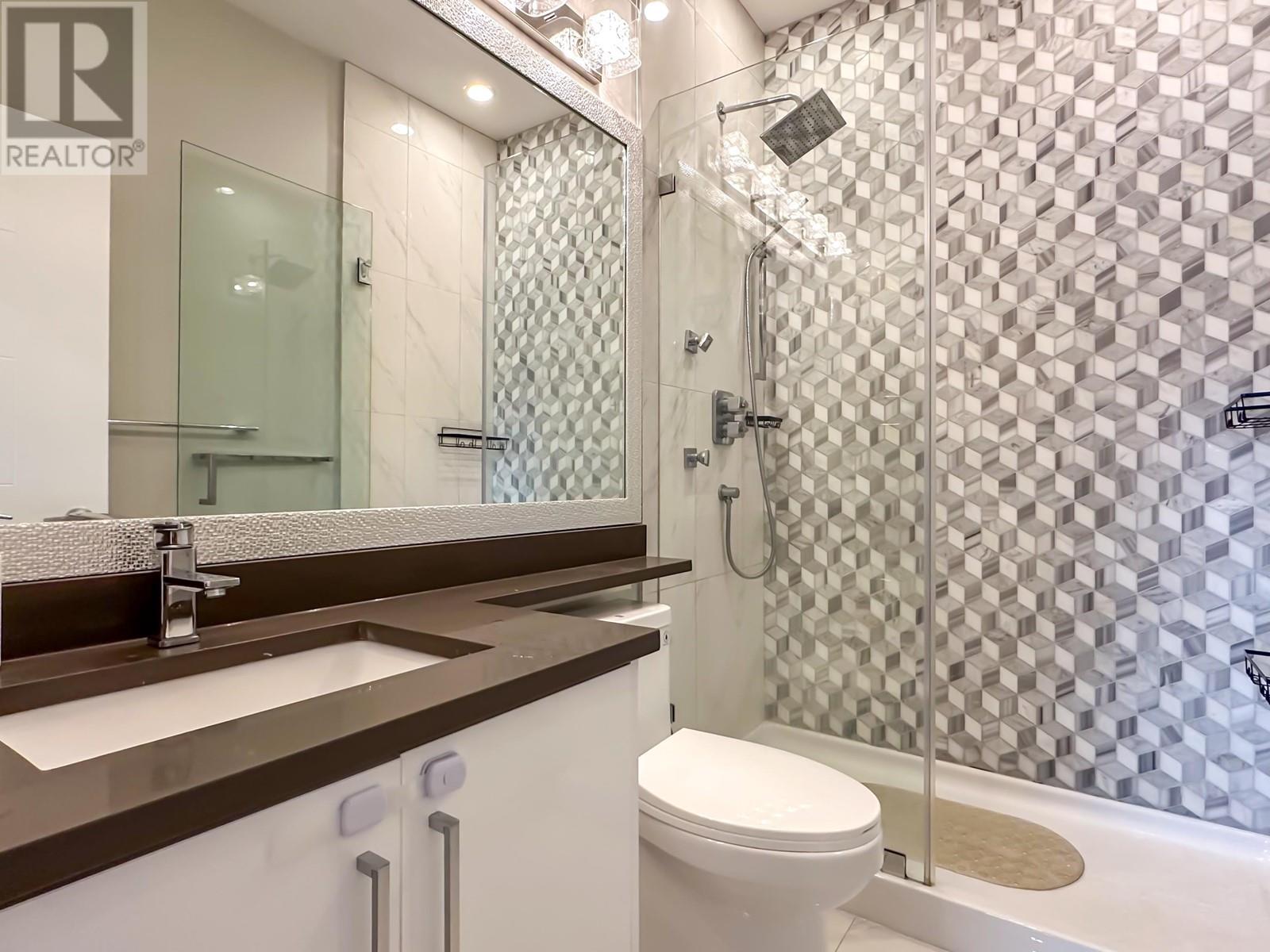 7377 11th Avenue, Burnaby, British Columbia  V3N 2N2 - Photo 22 - R2911092