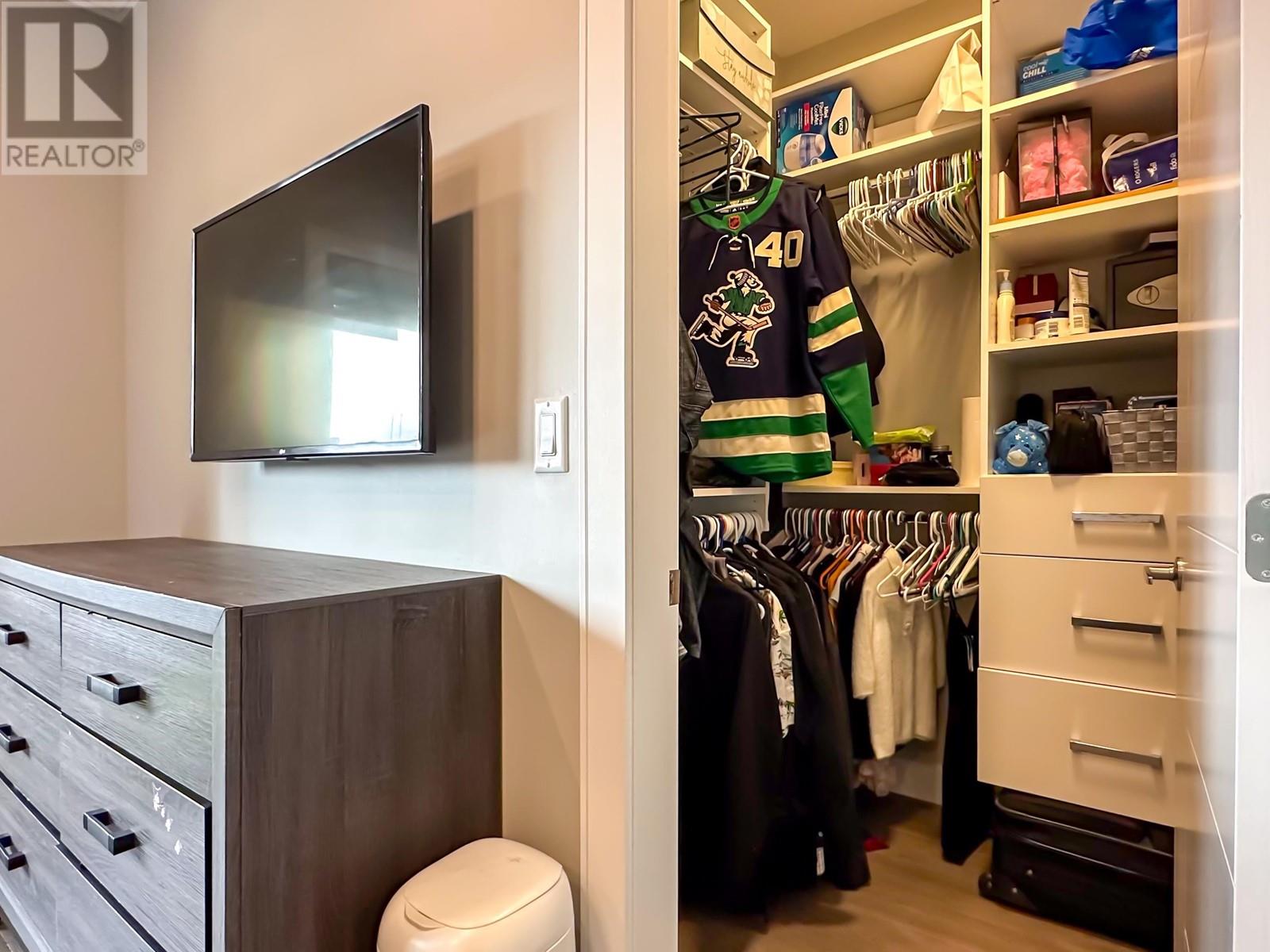 7377 11th Avenue, Burnaby, British Columbia  V3N 2N2 - Photo 23 - R2911092