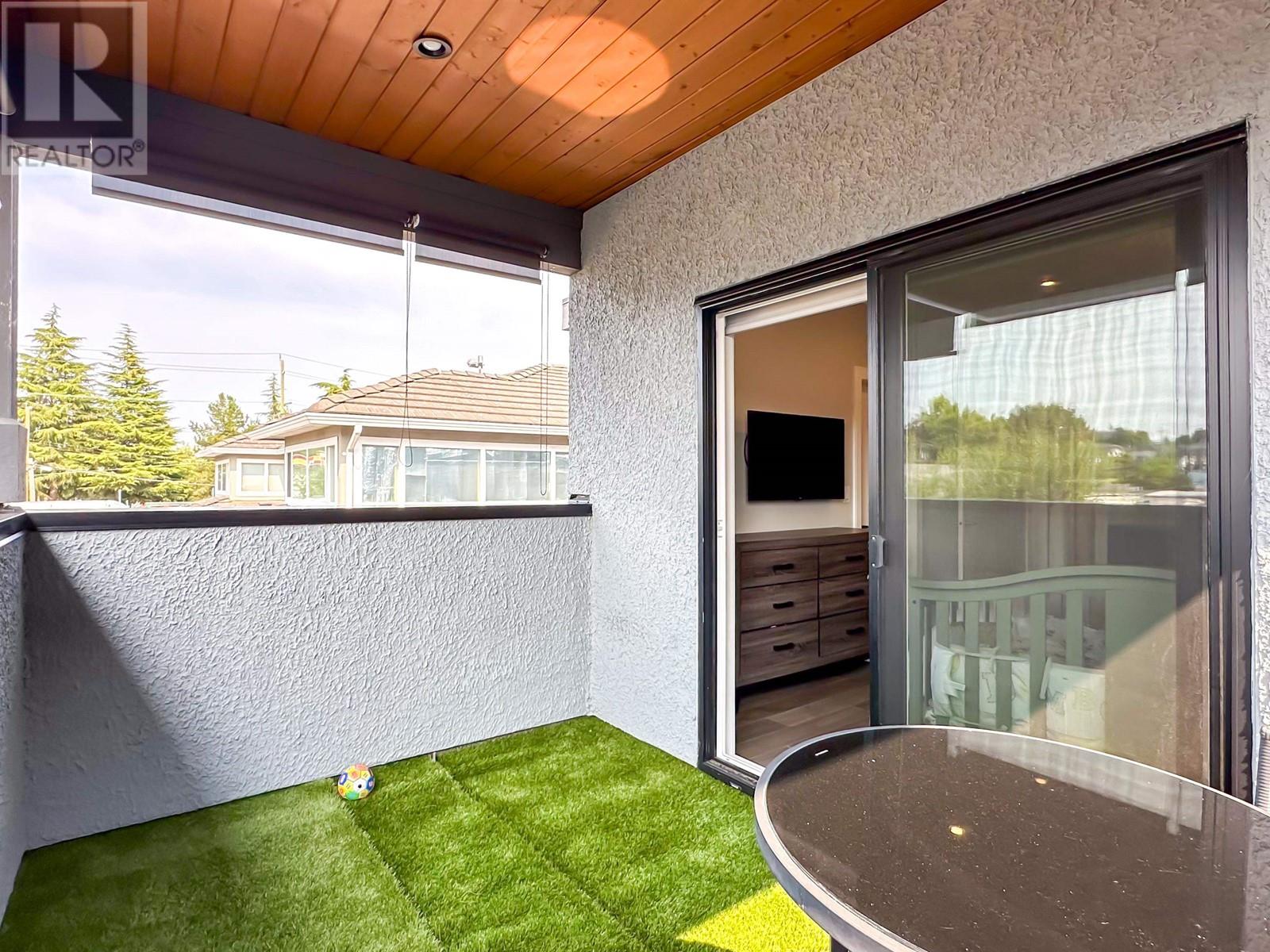 7377 11th Avenue, Burnaby, British Columbia  V3N 2N2 - Photo 25 - R2911092