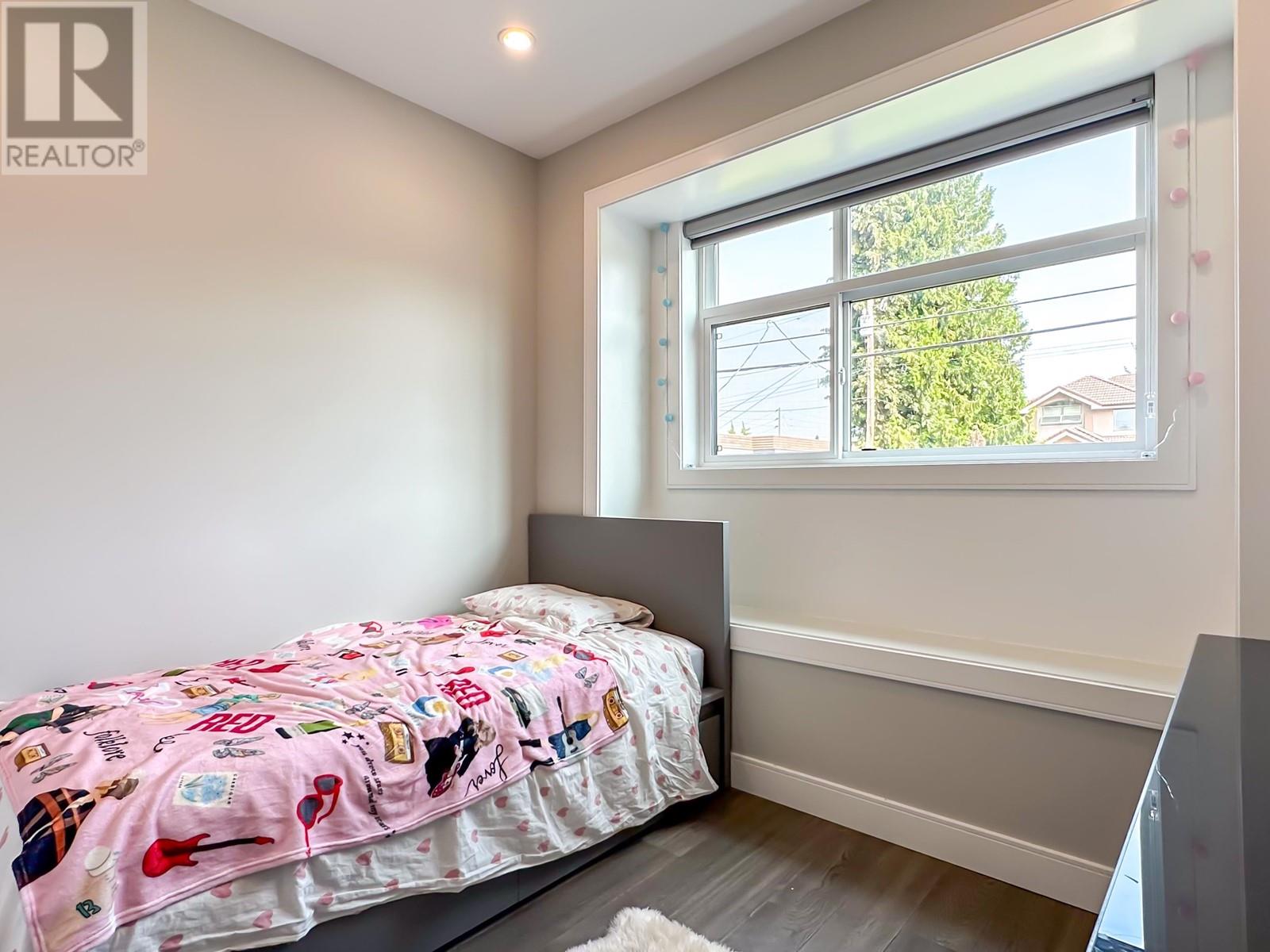 7377 11th Avenue, Burnaby, British Columbia  V3N 2N2 - Photo 29 - R2911092