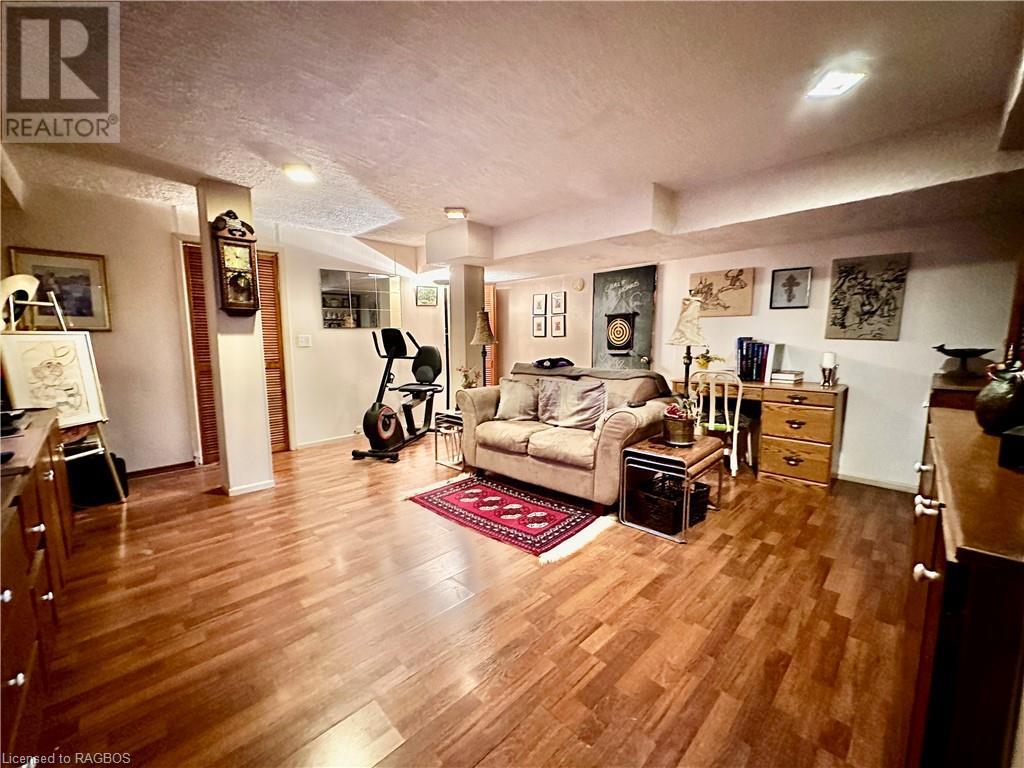 75 10th Street, Hanover, Ontario  N4N 1M9 - Photo 35 - 40627983