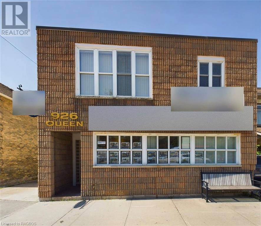 926 Queen Street, Kincardine, Ontario  N2Z 2Y2 - Photo 1 - 40627951